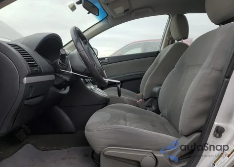 2010 Nissan Sentra 2.0 z USA, uszkodzony, nr VIN 3N1AB6AP2AL698650